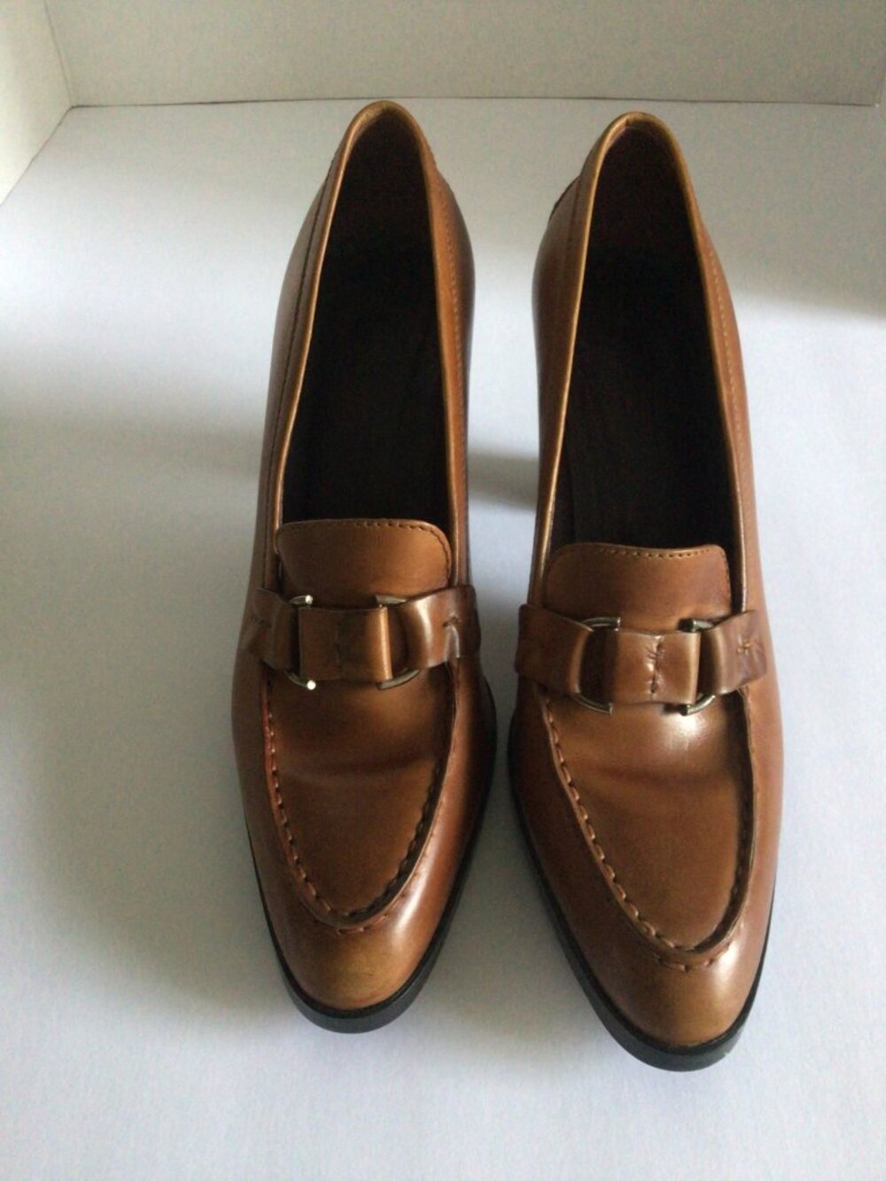 Tod’s Brown Leather Loafer Style Block Heel Gommino Pumps. EU 38.5/US 8.5.